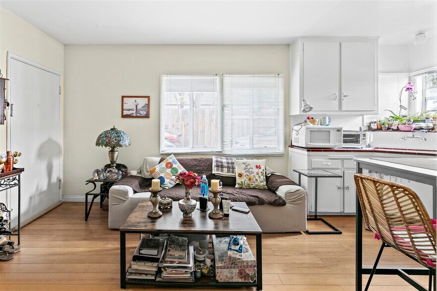 More Photos Of 3731 Glendon Ave, Los Angeles Apartments For Sale