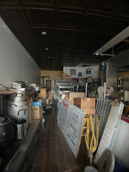 More Photos Of 391-393 Hawthorne Ave, Newark General Retail For Sale