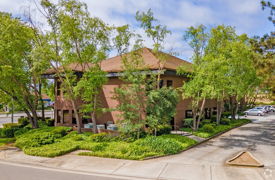 More Photos Of 275 Tennant Ave, Morgan Hill Loft Creative Space For Lease