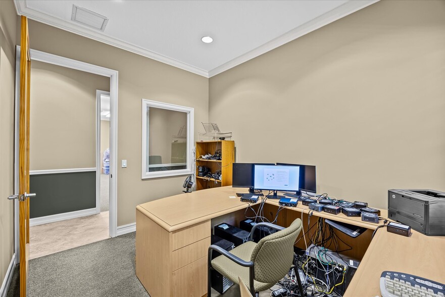 More Photos Of 2108-2110 SE Rays Way, Stuart Office For Sale