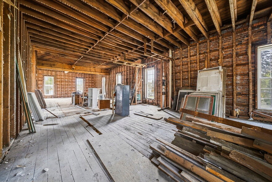 More Photos Of 2699 E Center St, North Kingsville Apartments For Sale