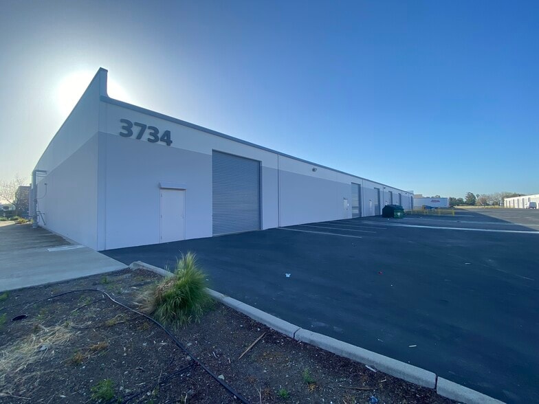 More Photos Of 3734 Imperial Way, Stockton Warehouse For Lease