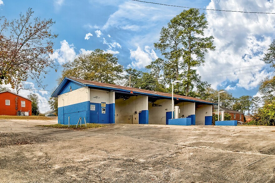 More Photos Of 2321 - 1 Marshall St, Columbia Carwash For Sale