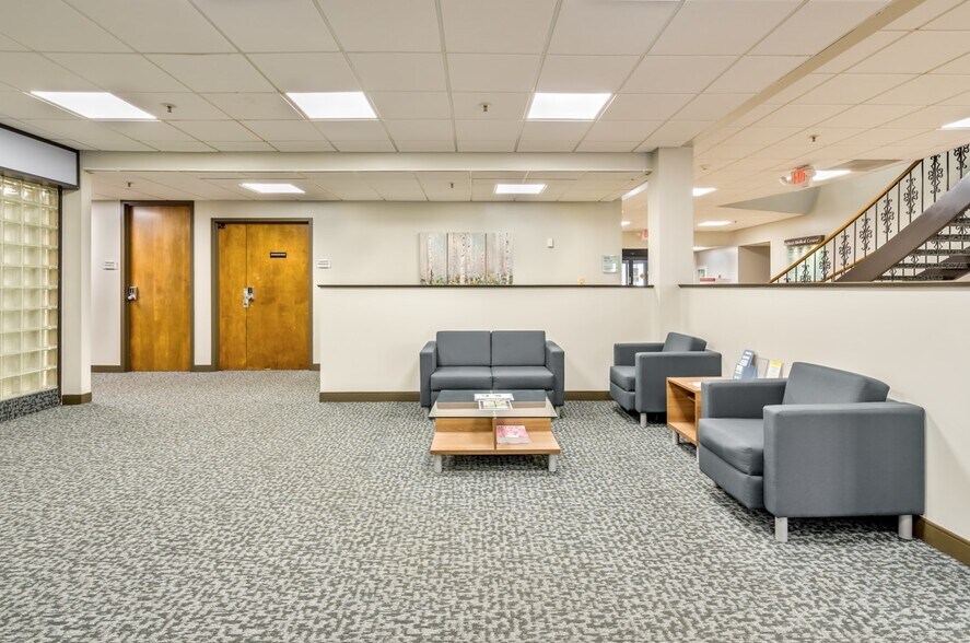 More Photos Of 115 Blarney Dr, Columbia Medical For Lease