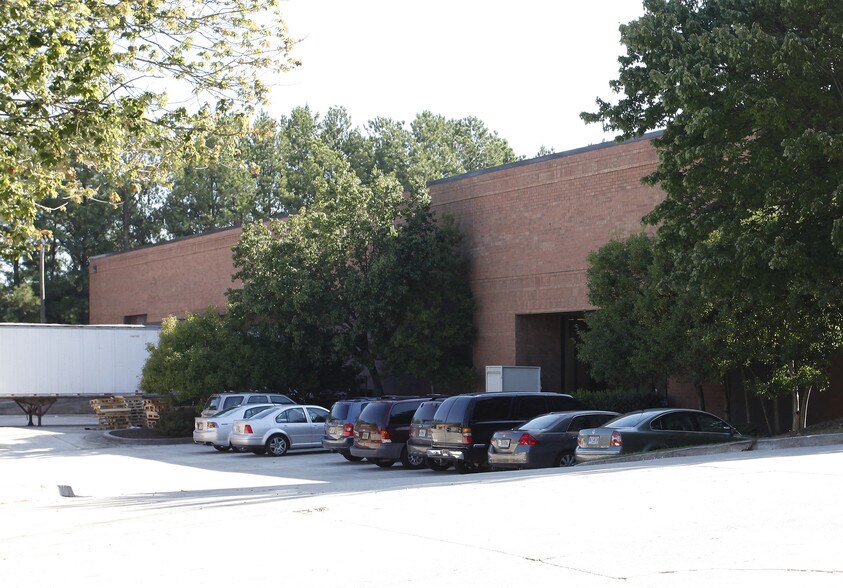 More Photos Of 5595 Westpark Dr SW, Atlanta Warehouse For Lease