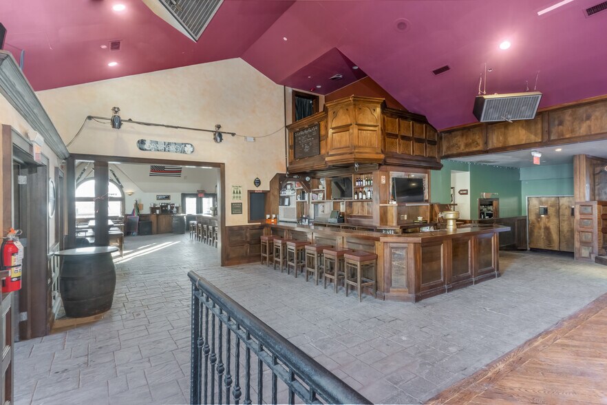 More Photos Of 6254 Main St, Tannersville Restaurant For Sale