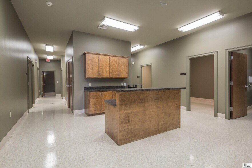 More Photos Of 3995 Sterlington Rd, Monroe Medical For Sale