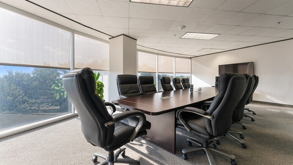 More Photos Of 9101 Lyndon B Johnson Fwy, Dallas Office For Lease