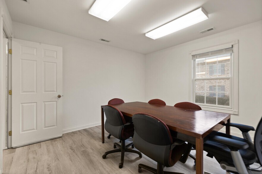 More Photos Of 103 Wind Haven Dr, Nicholasville Office For Lease