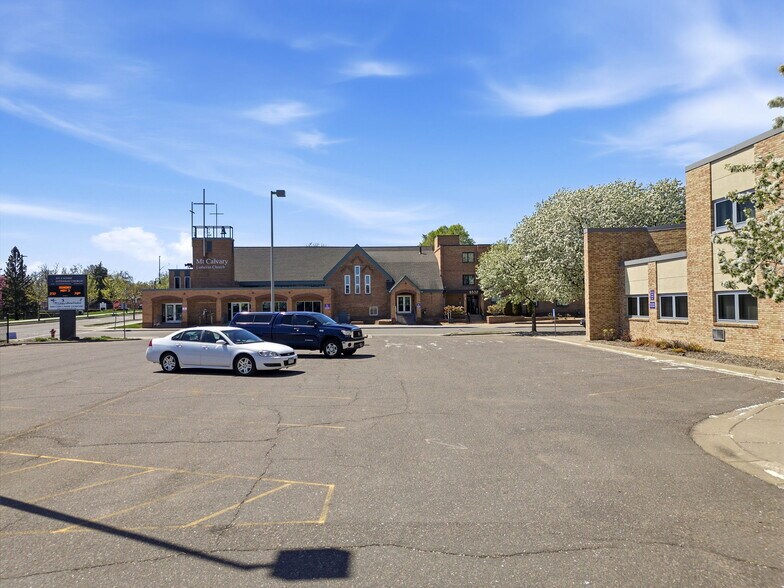 More Photos Of 6541 16TH Ave S, Richfield Schools For Lease