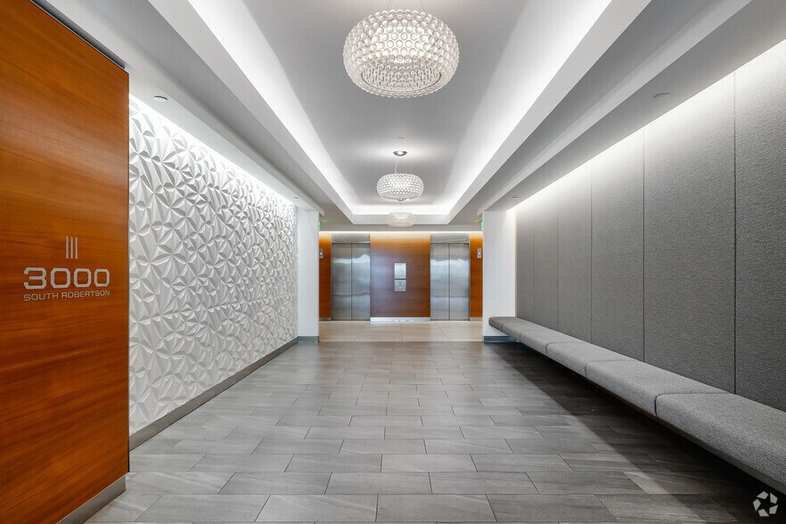 More Photos Of 3000 S Robertson Blvd, Los Angeles Office For Sale