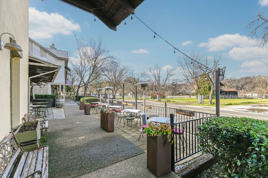 More Photos Of 191 Main St, Murphys General Retail For Sale