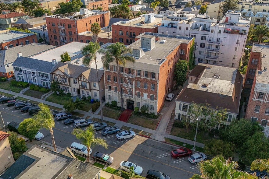 More Photos Of 621 S Dunsmuir Ave, Los Angeles Apartments For Sale