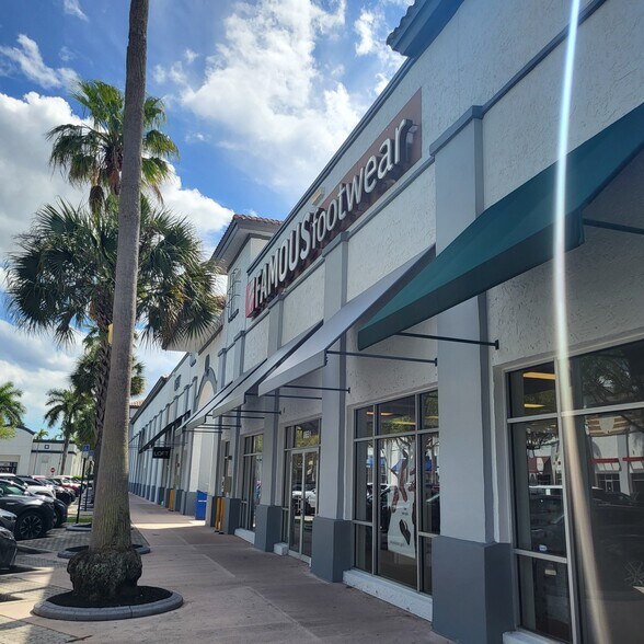 More Photos Of 8651 SW 124th St, Miami General Retail For Lease