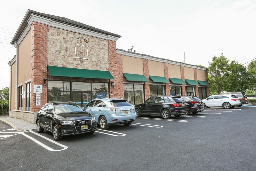 More Photos Of 547-564 Sayre Ave, Perth Amboy Storefront For Lease