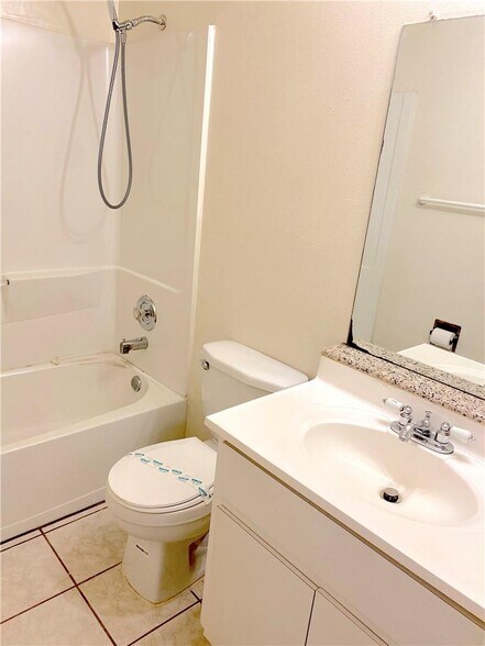 More Photos Of 403 Hancock Bridge Pkwy, Cape Coral Apartments For Sale