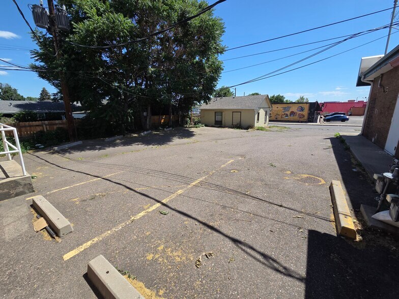 More Photos Of 2401 2411 2475 W Alameda Ave, Denver Freestanding For Sale