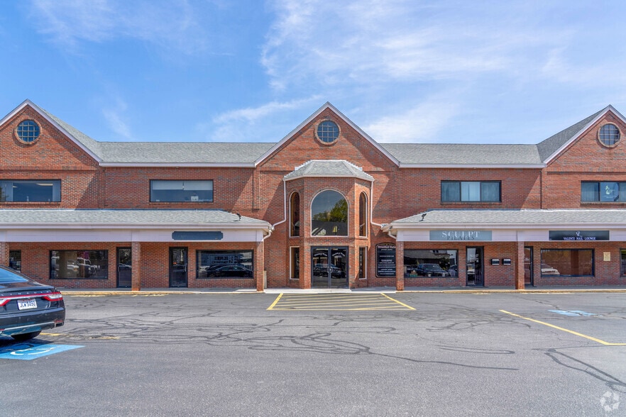 More Photos Of 490 Shrewsbury St, Worcester Unknown For Lease