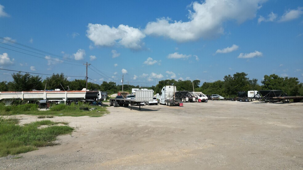 More Photos Of 15985 Camino Real, Kyle Land For Sale