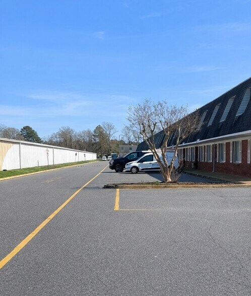 More Photos Of 801 Butler St, Chesapeake Light Manufacturing For Sale
