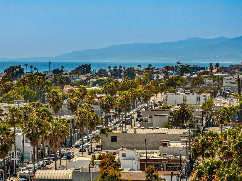 More Photos Of 1315-1317 Abbot Kinney Blvd, Venice Storefront For Sale