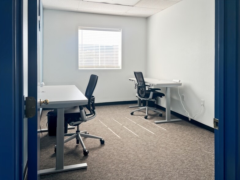 More Photos Of 325 S Stemmons Fwy, Lewisville Coworking Space