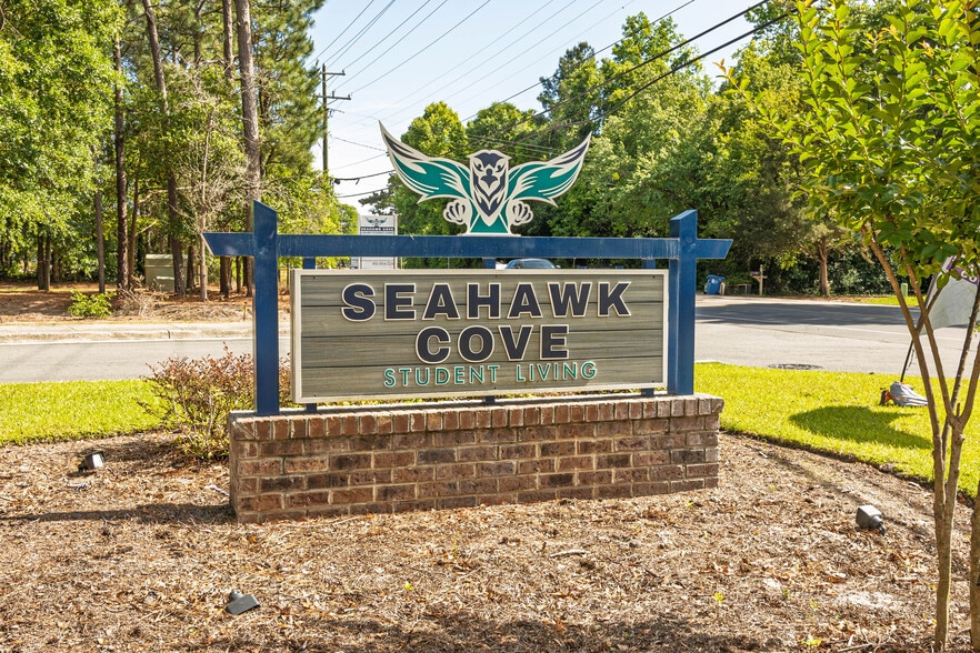 More Photos Of 619 S Kerr Ave, Wilmington Apartments For Sale