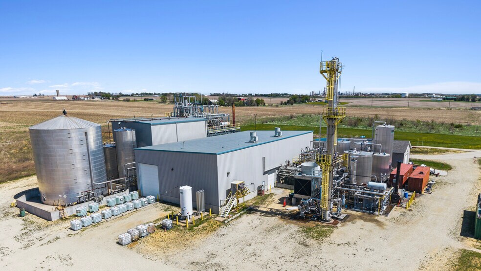 More Photos Of 5640 44th Ave S, Clinton Industrial For Sale