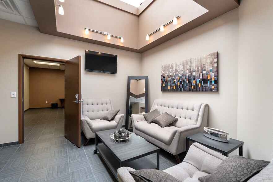 More Photos Of 2235 W Alice Ave, Phoenix Research And Development For Sale