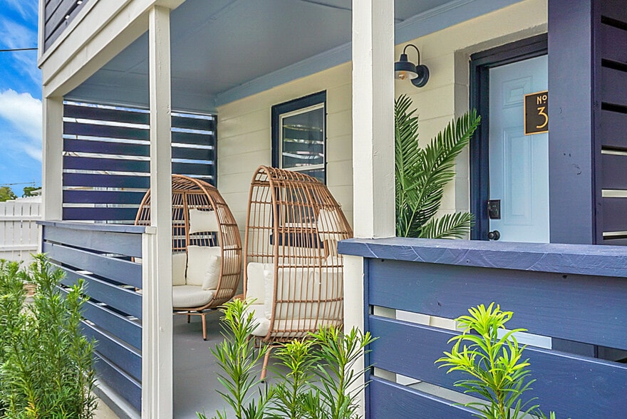 More Photos Of 213 Raleigh Ave, Carolina Beach Hotel For Sale