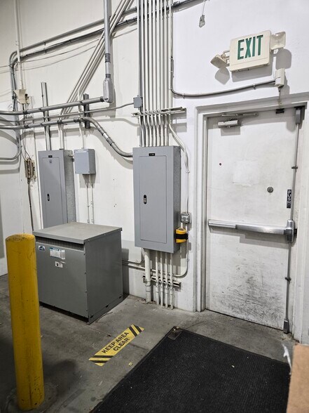 More Photos Of 14808 Central Ave, Chino Research And Development For Sale