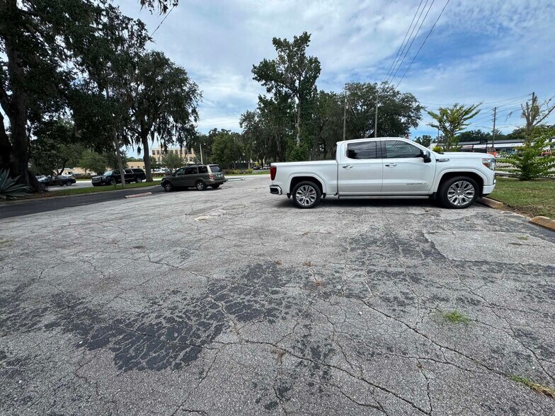 More Photos Of 705 Benton Ave, Brooksville Land For Sale