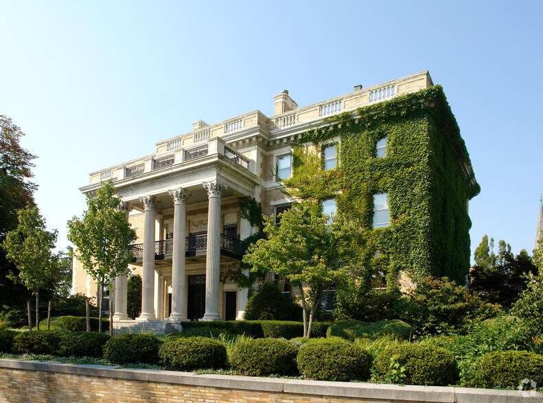 More Photos Of 672 Delaware Ave, Buffalo Office For Sale