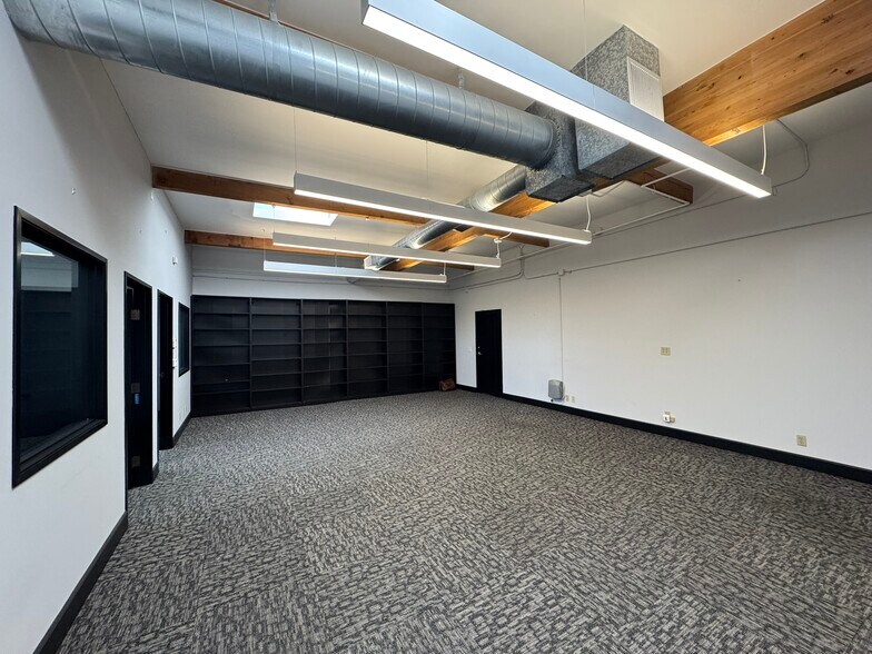 More Photos Of 2900 Orange Ave, Signal Hill Unknown For Lease