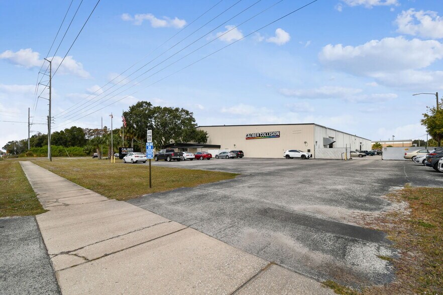 More Photos Of 4811 W Sligh Ave, Tampa Warehouse For Lease