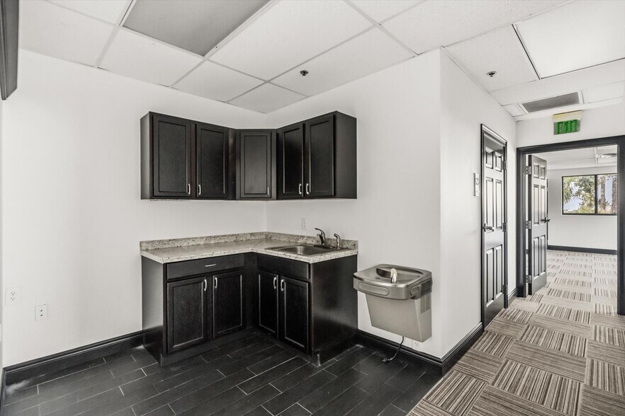 More Photos Of 1490 Sunshadow Dr, Casselberry Loft Creative Space For Lease