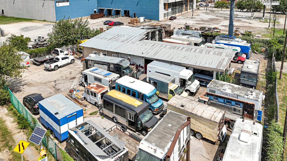 More Photos Of 3803 Eastex Fwy, Houston General Retail For Sale