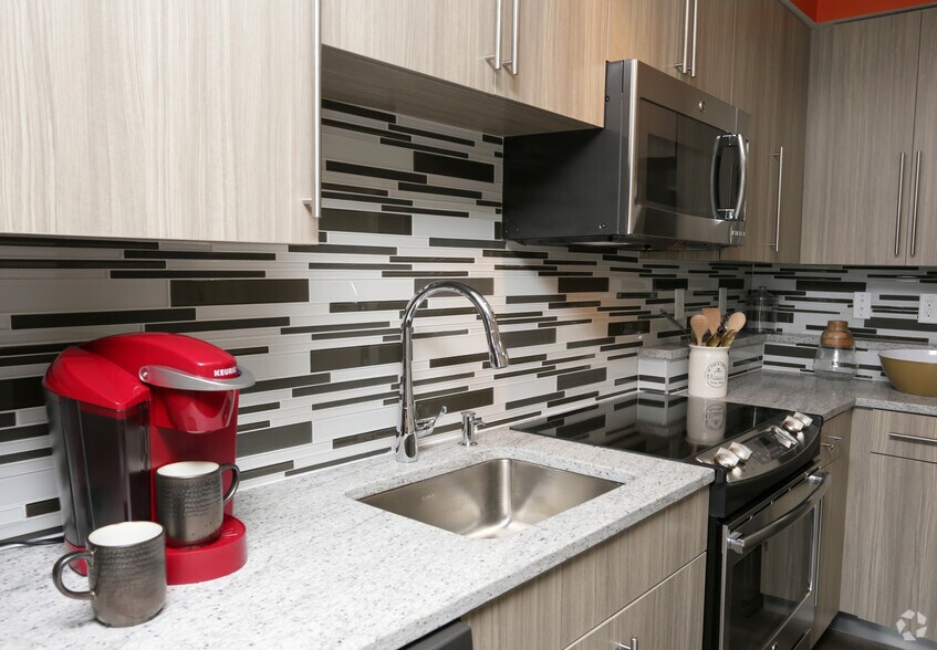 More Photos Of 625 H St NE, Washington Apartments For Lease