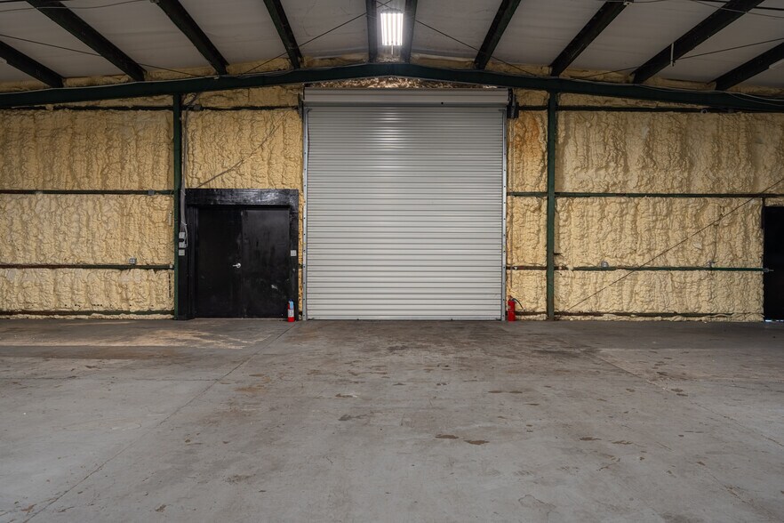 More Photos Of 3143 W Tharpe St, Tallahassee Warehouse For Lease