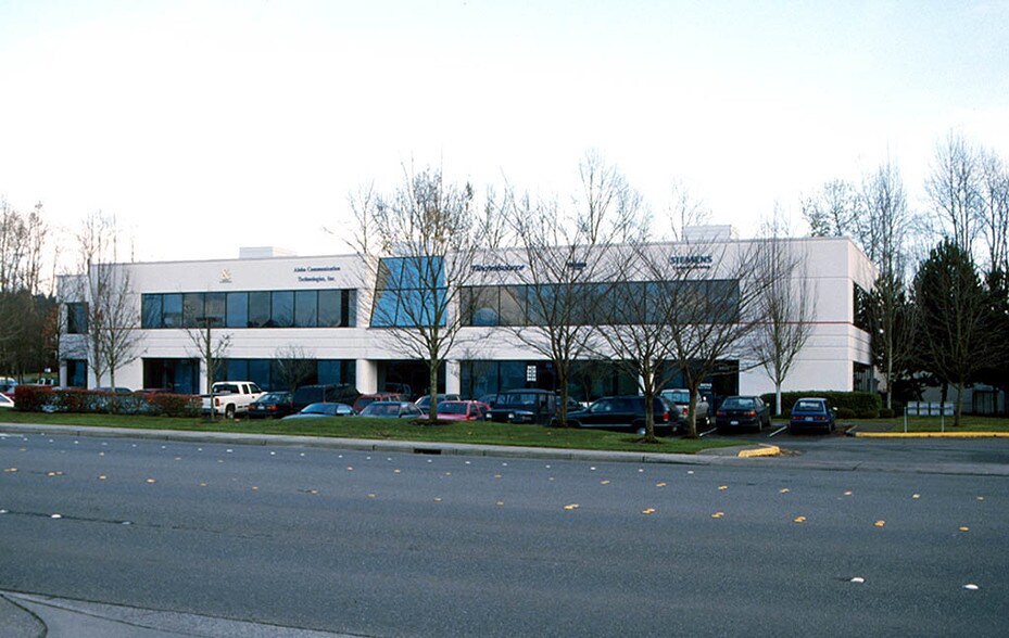 More Photos Of 8410 154th Ave NE, Redmond Flex For Lease