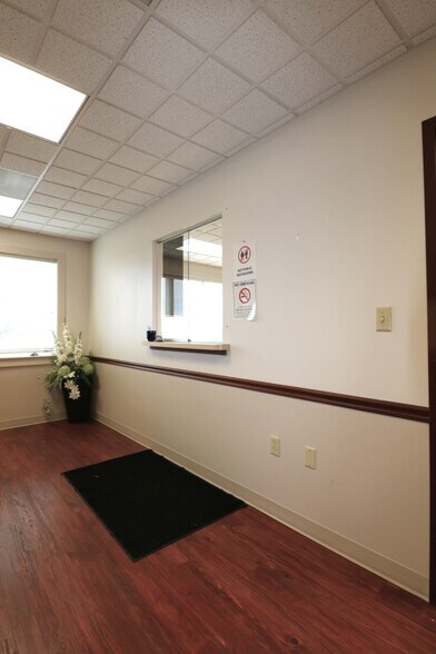 More Photos Of 136 N Ridge St, Monroeville Medical For Sale