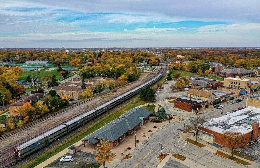 More Photos Of 208-212 Main St, West Chicago General Retail For Sale