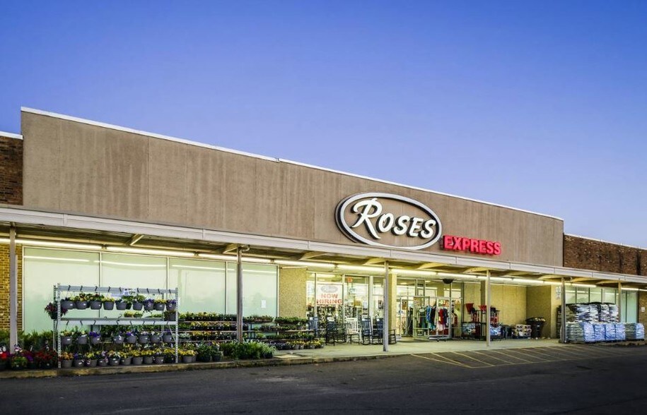 More Photos Of 538 N Main St, Emporia Unknown For Lease