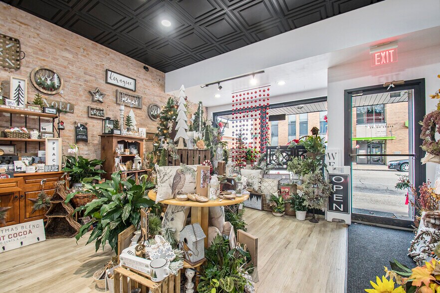 More Photos Of 111 Commercial St, Dowagiac Storefront Retail Residential For Sale