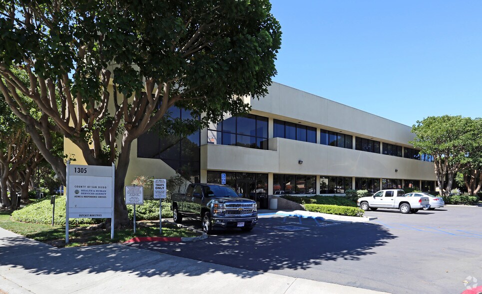 More Photos Of 1305-1310 Union Plaza Ct, Oceanside Office For Lease