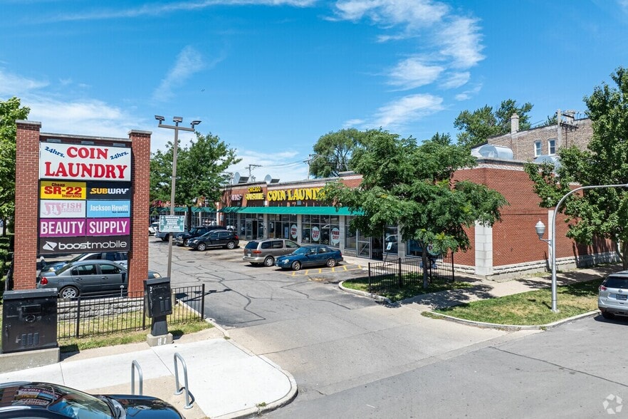 Primary Photo Of 3952 W Cermak Rd, Chicago Storefront For Lease