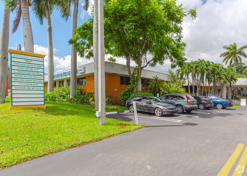 Primary Photo Of 7867 N Kendall Dr, Miami Medical For Lease