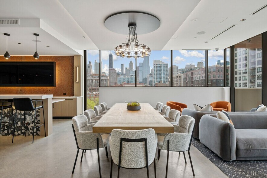 More Photos Of 808 N Cleveland Ave, Chicago Apartments For Lease
