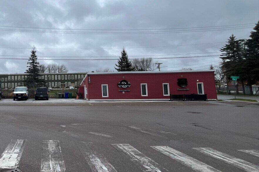 More Photos Of 22 Stebbins St, Saint Albans Industrial For Lease