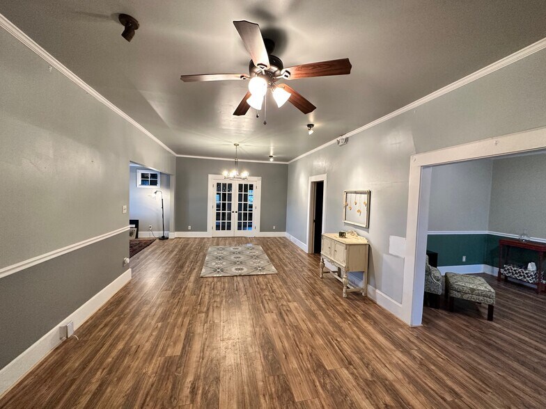 More Photos Of 601 S 7th St, Opelika Office Residential For Sale